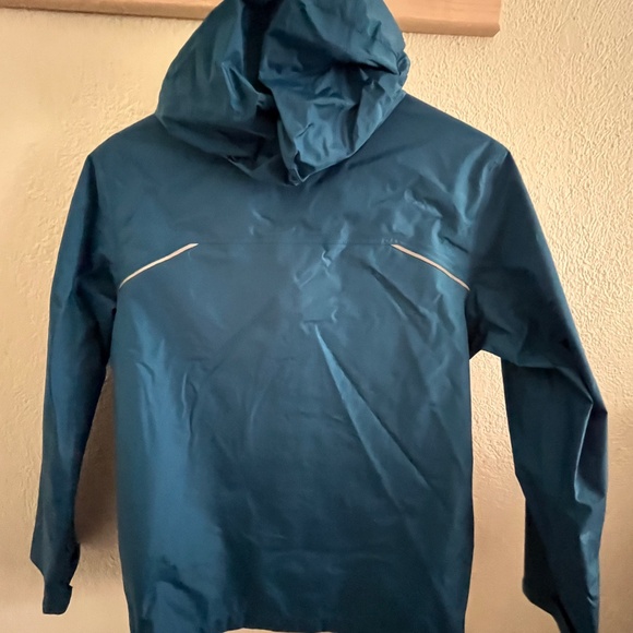 Patagonia Rain Jacket, Kids Size 14 - Picture 3 of 4
